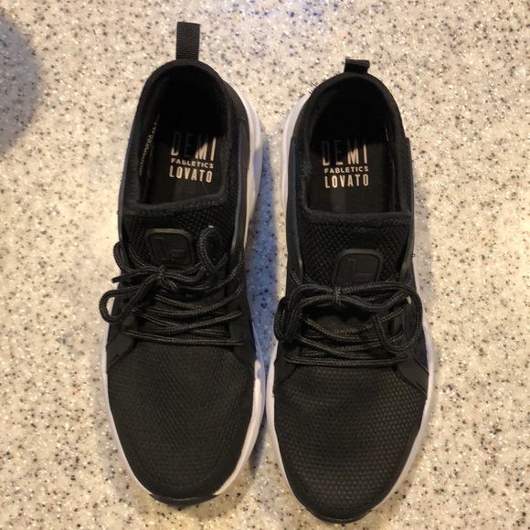 demi lovato fabletics shoes